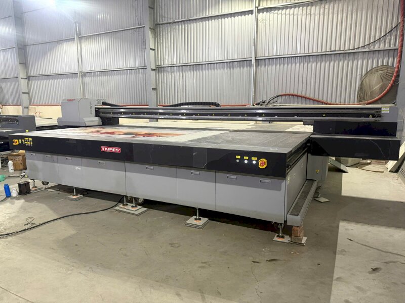 in trực tiếp lên kích, gạch men, gỗ. phù hợp với các xưởng sản xuất tranh, xưởng in nội thất